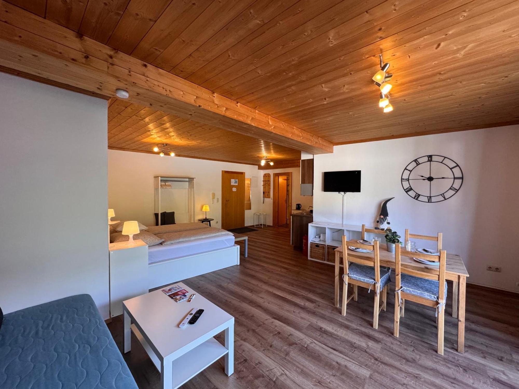 City-Apart Kitzbuehel Stadt Екстер'єр фото